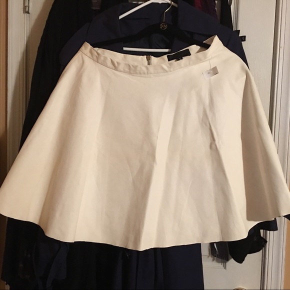 Misha Collection Nonoo Leather Skirt, NEW with tag - Picture 3 of 4